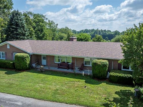 Spacious and Inviting Home : Independence : Grayson County : Virginia