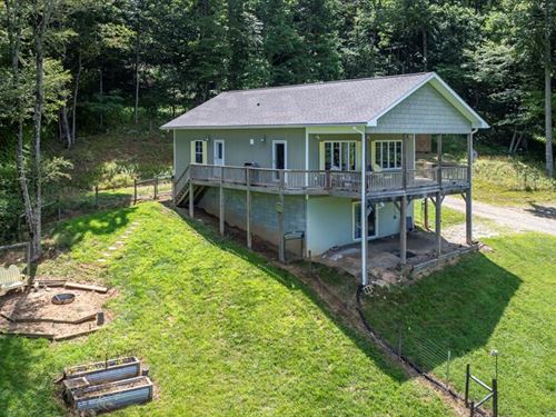 Lake View Home in The Blue Ridge : Independence : Grayson County : Virginia