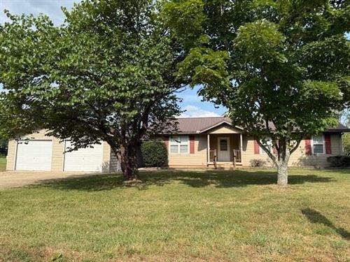 3 Bed 2 Bath, 2 Car Garage, Storm : Mountain View : Howell County : Missouri