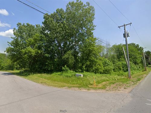 Creekfront Lot in Oswego : Oswego : New York