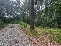 .34 Acres on Hill Top Circle : Fair Play : Oconee County : South Carolina
