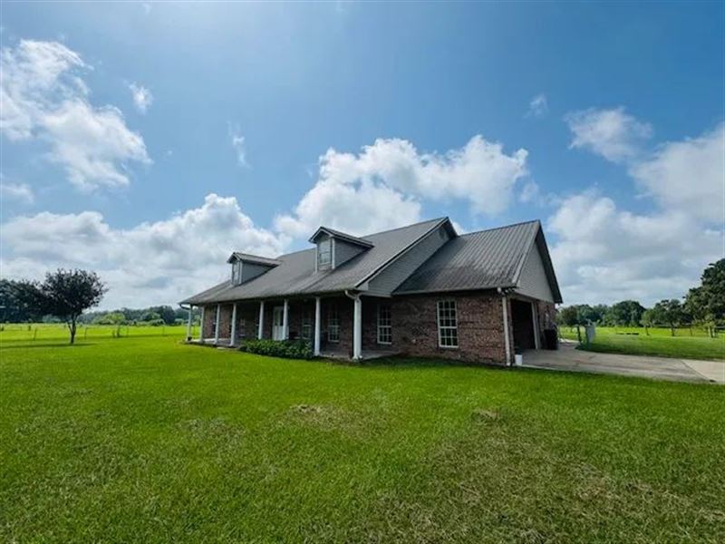 Home and 9.64 Acres / Clem Nettles : Jayess : Pike County : Mississippi