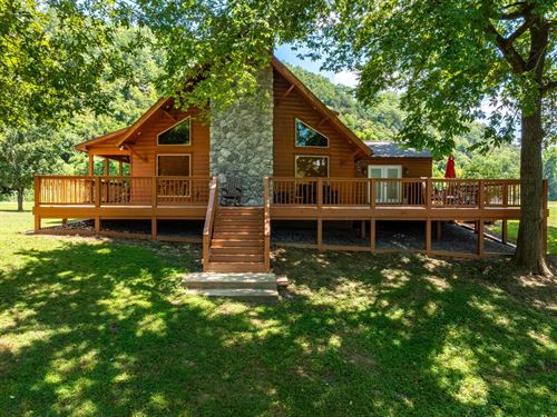 Riverfront Home, Community Boat Ram : Batesville : Independence County : Arkansas