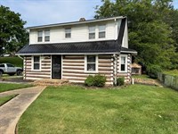 Cozy 3 BR Log Home in City of Galax : Galax : Galax City County : Virginia