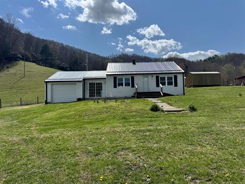 2 Bed, 1 Bath Home on 1+/- Acre : Mouth Of Wilson : Grayson County : Virginia
