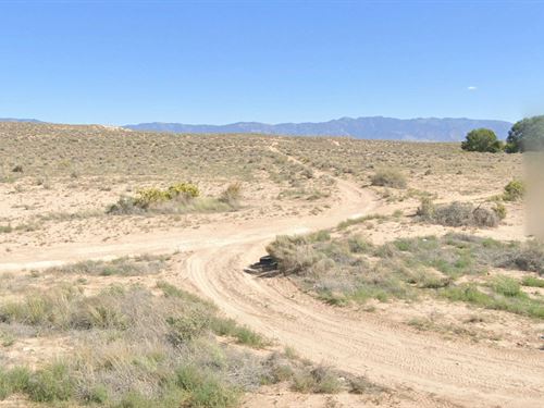 Under A Mile To Schools & Homes : Los Lunas : Valencia County : New Mexico