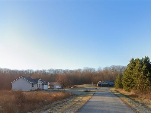 Affordable Lot Near Lake Redstone : La Valle : Sauk County : Wisconsin