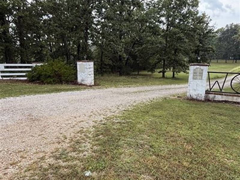 3.02 Acre Lot Woods Creek Estates : Mountain View : Howell County : Missouri