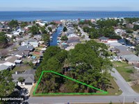 .2 Ac Pensacola Bay, Utilities : Gulf Breeze : Santa Rosa County : Florida