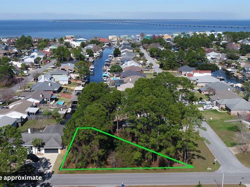 .2 Ac Pensacola Bay, Utilities : Gulf Breeze : Santa Rosa County : Florida