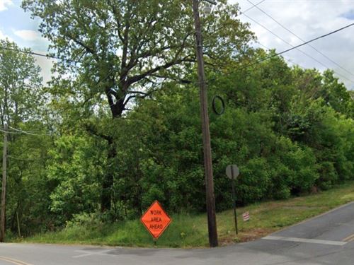 Nice Corner Lot in LA Fayette : La Fayette : Walker County : Georgia