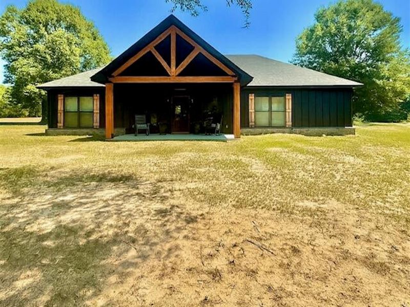 Farmhouse Haven : Summit : Pike County : Mississippi