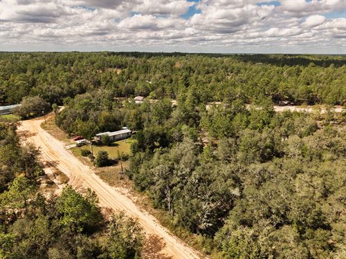 Interlachen Lakeside Retreat : Interlachen : Putnam County : Florida