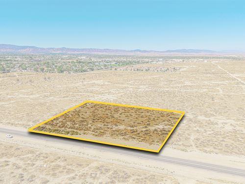 Zoned for Residential Use : Lancaster : Los Angeles County : California