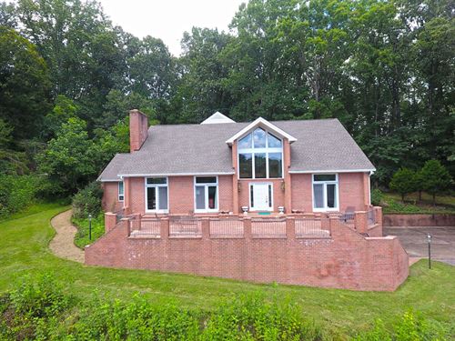 Beautiful Home Near Virginia Tech : Blacksburg : Montgomery County : Virginia