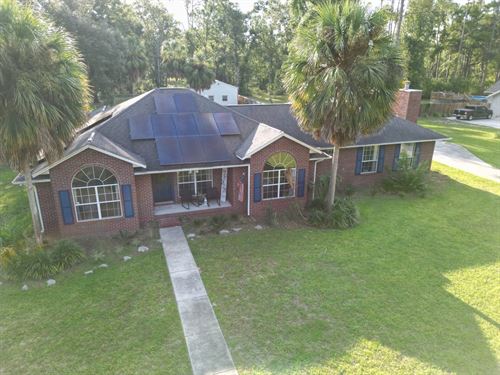 4/2 Home on 1.14 AC Live Oak, FL : Live Oak : Suwannee County : Florida