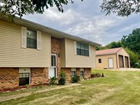 1982 Split Level Brick Home-3 Bedro : Chamois : Osage County : Missouri