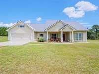 Modern Farmhouse on 12 Acres, Just : Madison : Florida