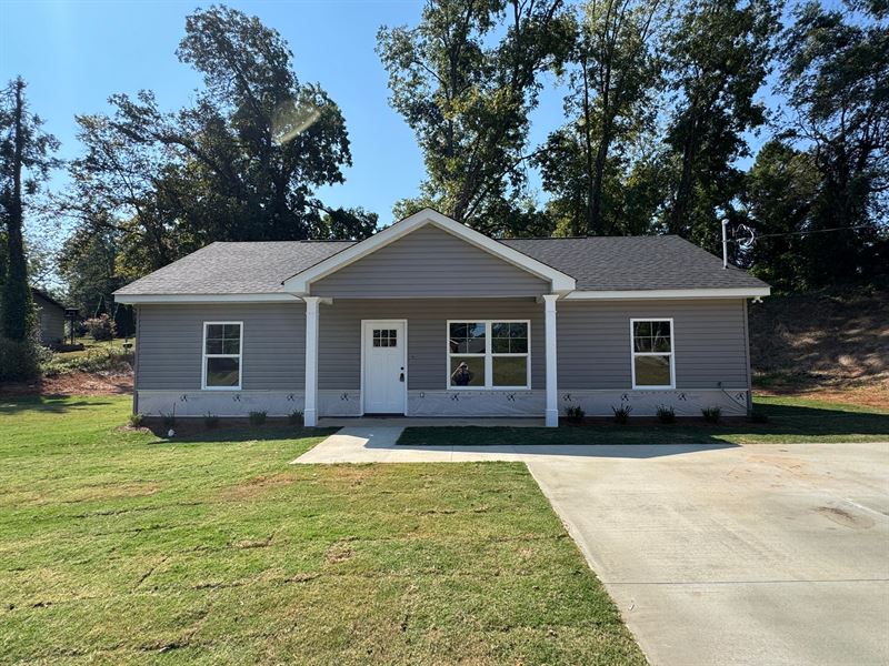 Brand-New Construction 813 Cherry : Lanett : Chambers County : Alabama