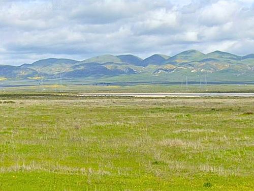 2.5 Acre to Build with Power Access : Santa Margarita : San Luis Obispo County : California