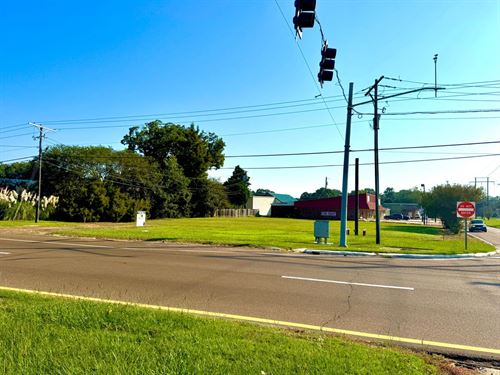 .47 Acres, Highway 61 Corner Lot : Natchez : Adams County : Mississippi