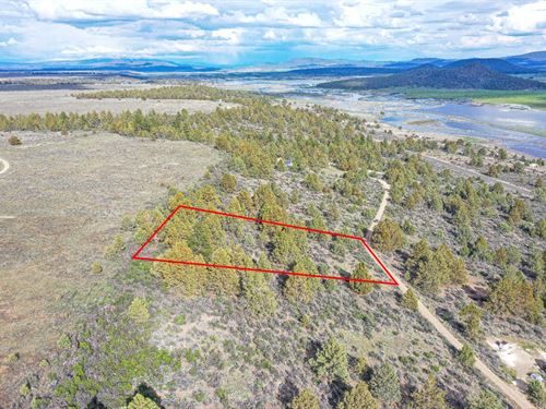 River & Mountain Views : Sprague River : Klamath County : Oregon