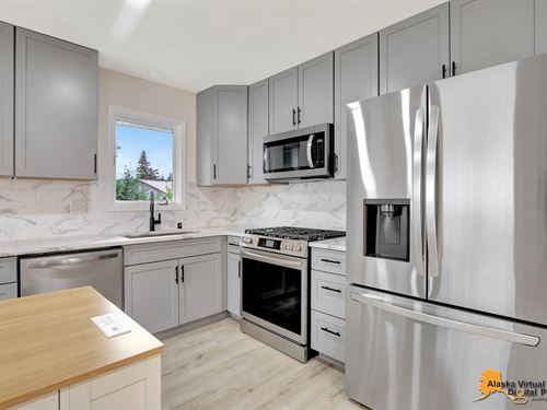 Location, Location And Views : Anchorage : Alaska