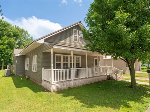 Remodeled 4-Bed Home For Sale in DE : Dexter : Stoddard County : Missouri