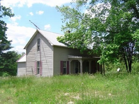 10.44 Acres, Excellent for Horses : Greensburg : Green County : Kentucky
