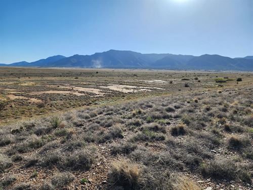 Your Quiet Desert Spot : El Cerro Mission : Valencia County : New Mexico