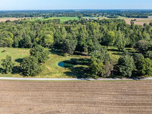 7.48 Acres in 2 Tracts in Herndon : Herndon : Christian County : Kentucky