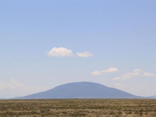 Buildable Elegant 4.99-Acre Lot : San Luis : Costilla County : Colorado