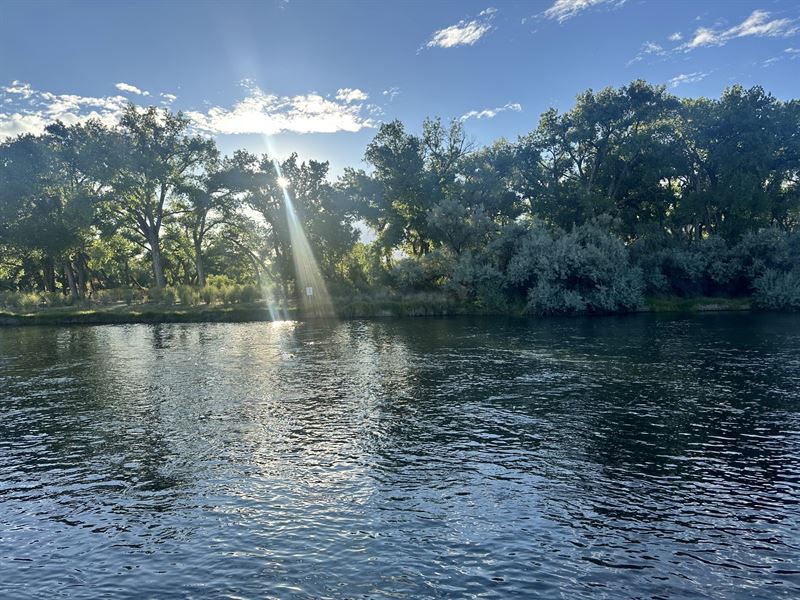 The River's Edge : Blanco : San Juan County : New Mexico