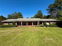 Spacious Family Oasis : Magee : Simpson County : Mississippi