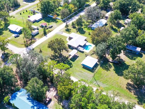 Beautiful Brick Home with Pool : Starke : Bradford County : Florida