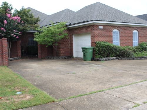 3 Bedroom, 2 Bath Garden Home : Montgomery : Alabama