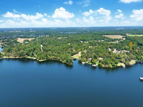 .24 Acres in Lake Holbrook, TX : Mineola : Wood County : Texas