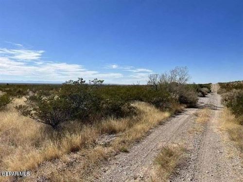 Outstanding 10.001-Acre Sierra : Sierra Blanca : Hudspeth County : Texas