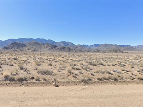 Relax on 2.51 Acres in Mohave, AZ : Kingman : Mohave County : Arizona
