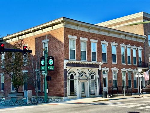 Bank Owned, Premier Office : Frankfort : Franklin County : Kentucky