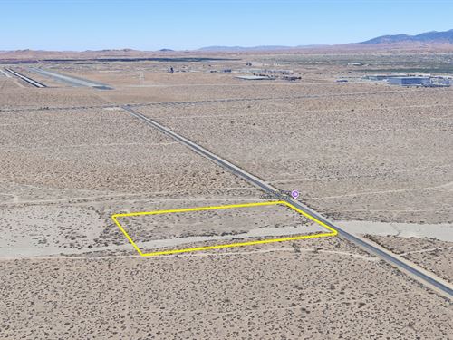 Light Industrial Lot, $2,088.40/Mo : Palmdale : Los Angeles County : California