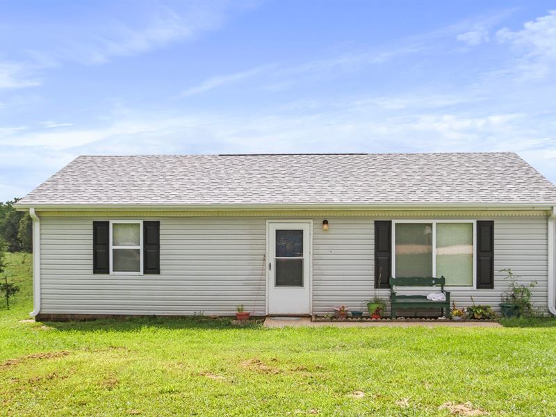 Income Producing Cabin in The Ozark : Dora : Ozark County : Missouri