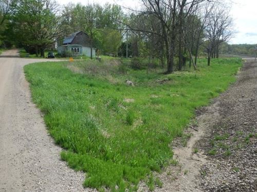 Ideal.23-Acre Vacant Corner Lot : Allen : Hillsdale County : Michigan
