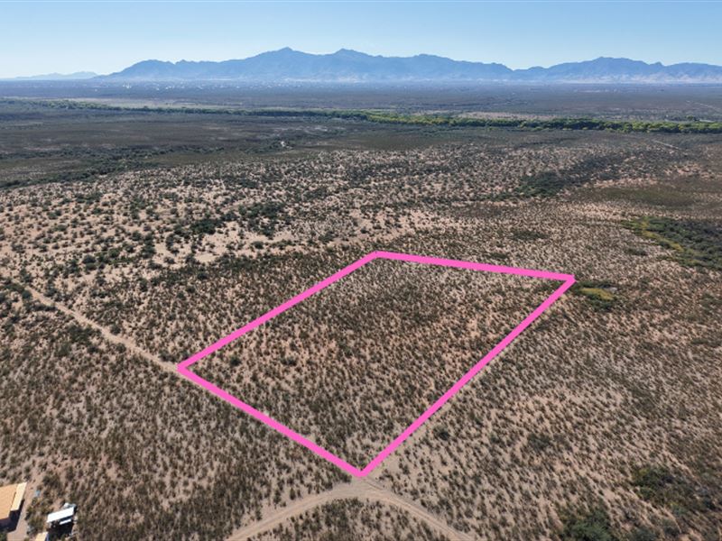 Great Cash Deal on 5.61 Acre Lot : Sierra Vista : Cochise County : Arizona