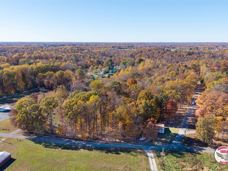 Home & 1.95 +/- Acres : Cookeville : Putnam County : Tennessee