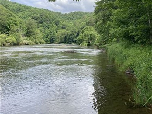 Quiet Escape by New River : Laurel Springs : Ashe County : North Carolina