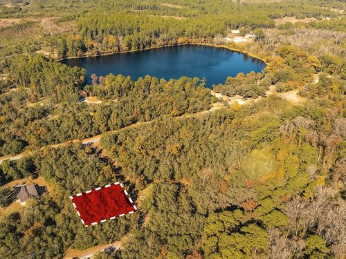 Land Near Two Lakes : Interlachen : Putnam County : Florida