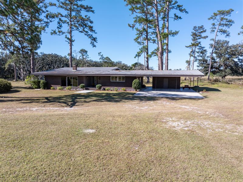 Spacious Ranch-Style Home : Live Oak : Suwannee County : Florida