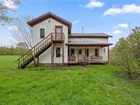 Handyman Farmhouse : Lacona : Oswego County : New York