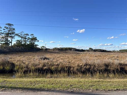 Hyde County Acreage Below Tax Value : Engelhard : Hyde County : North Carolina
